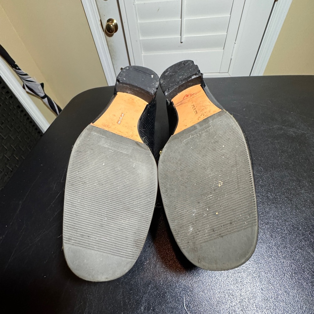 Ferragamo size 8.5 black loafers made in Italy - Picture 10 of 14